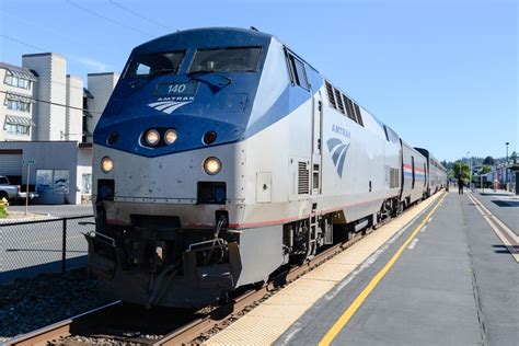 St. Louis, MO to Chicago, IL train from $31 (€26) with Amtrak .